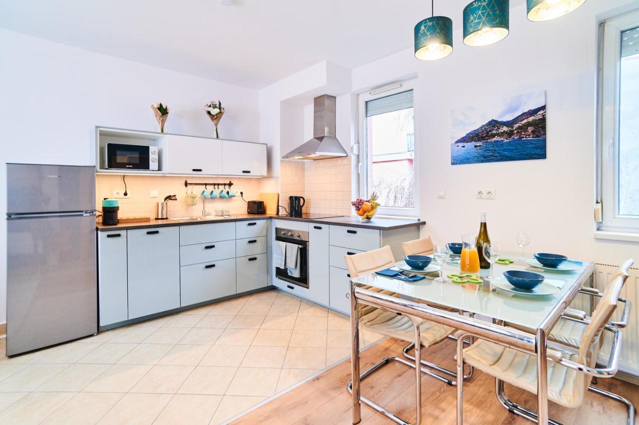 Feel Home Deluxe Corvin # Free Parking # Ac # Elevator Budapest Extérieur photo