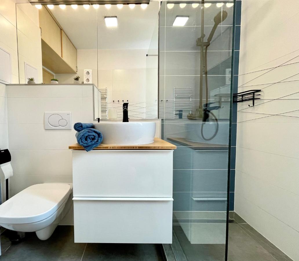 Feel Home Deluxe Corvin # Free Parking # Ac # Elevator Budapest Extérieur photo